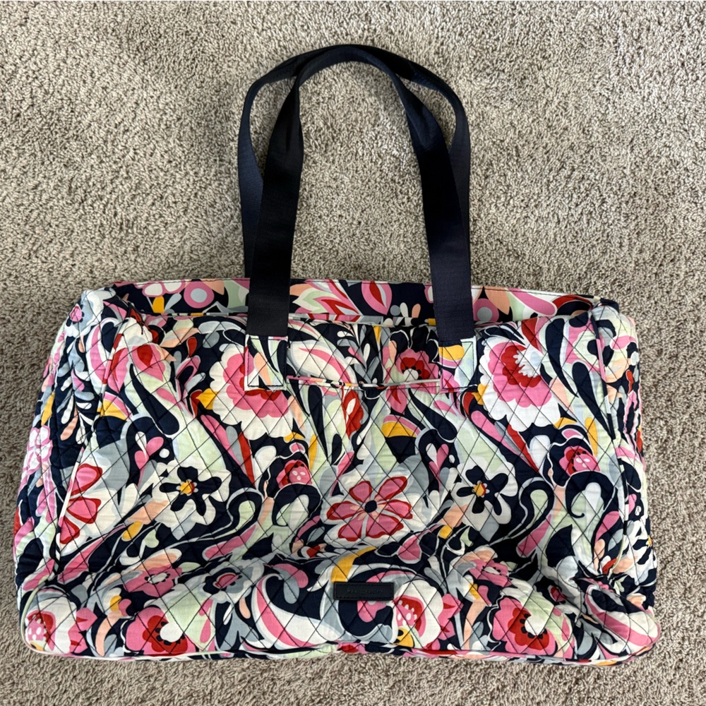 Vera Bradley floral quilted work/travel bag with laptop pouch and travel strap